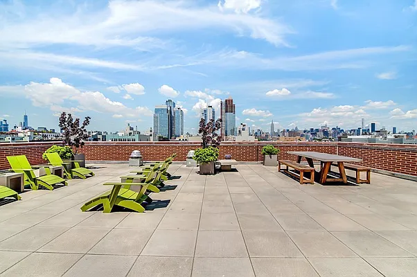 Rented by Compass | media 40