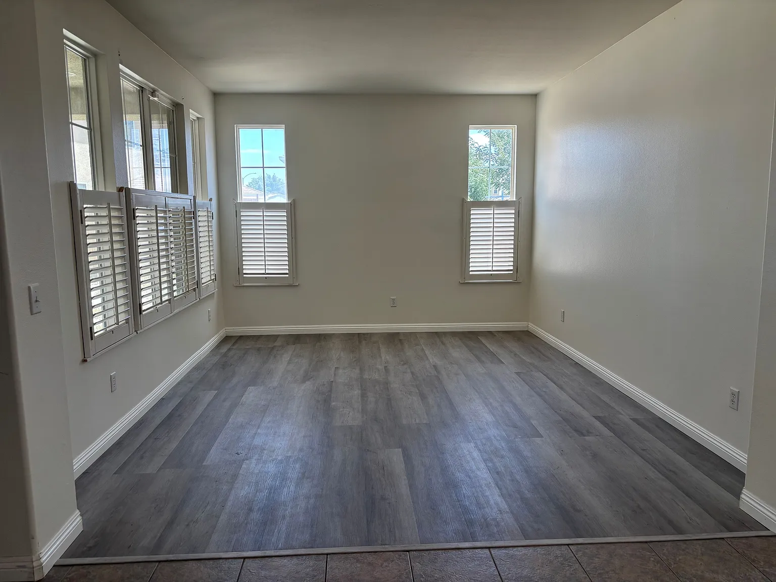 4 bed, 2925 sqft, $3,200 — Photo 3