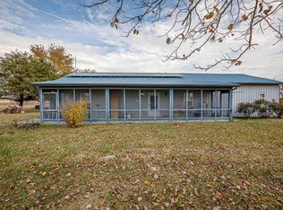 1420 E Tennyson Rd, Boonville, IN 47601