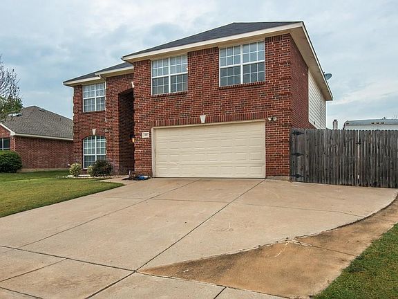 3rd image of 325 Benton Dr