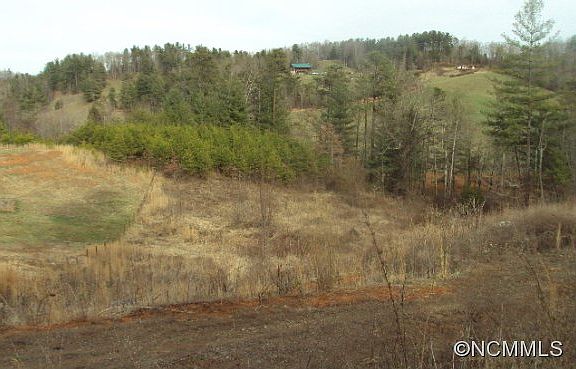 4th image of 15 Trent Dr