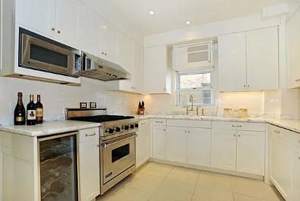 Sold by Corcoran | media 8