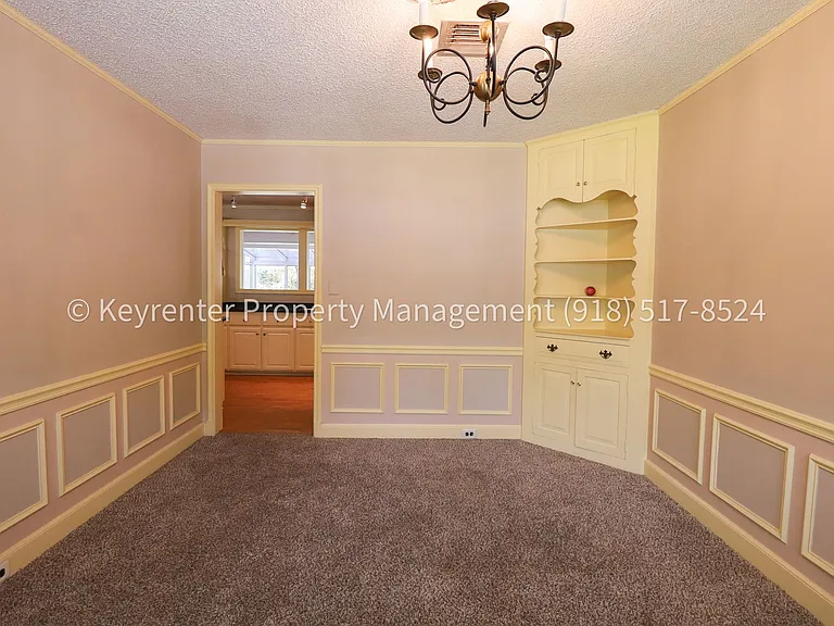 1426 E 32nd Pl — Photo 17