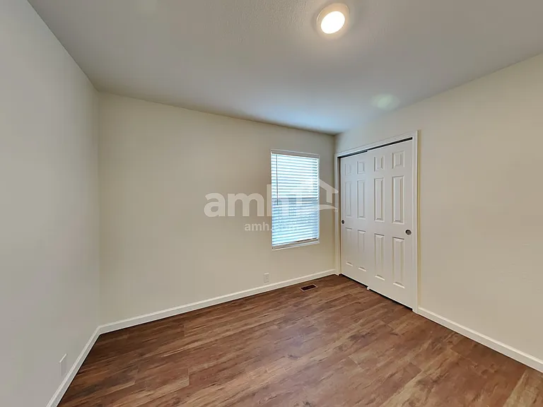 8444 Sunbow Ct — Photo 13