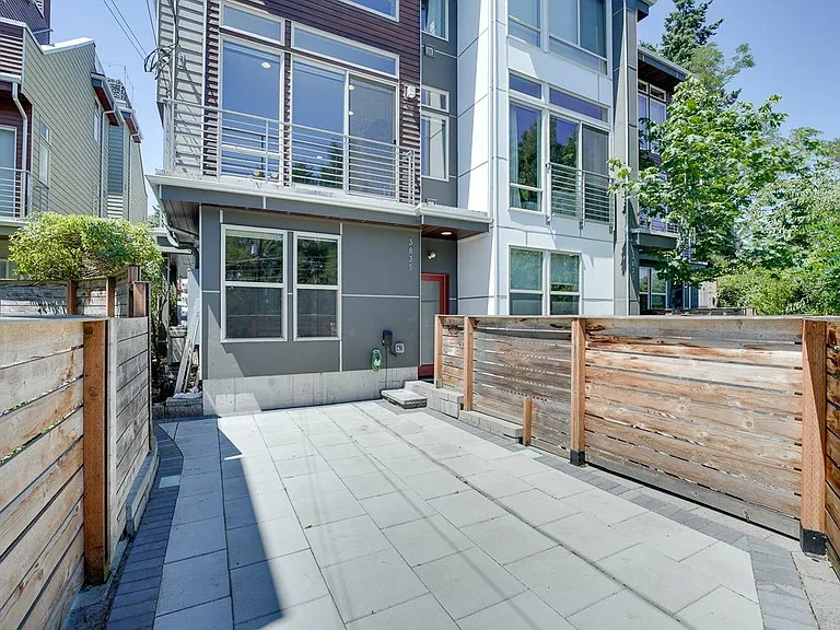 3835 Gilman Ave W — Photo 19