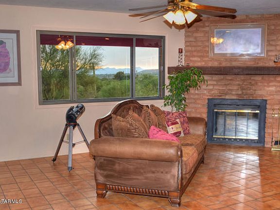 3rd image of 3822 N Mount Pleasant Dr