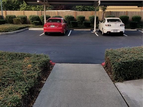 5th image of 1407 Evergreen Park Dr SW Unit 201