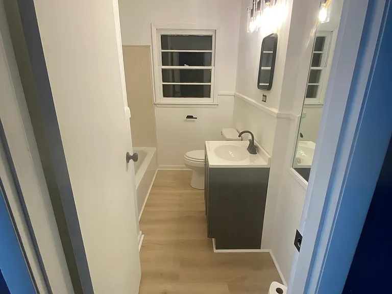 715 Clark Cir — Photo 9