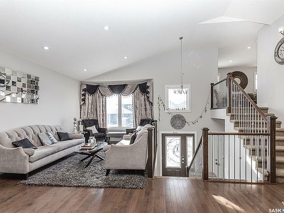 4th image of 255 Whalley Cres