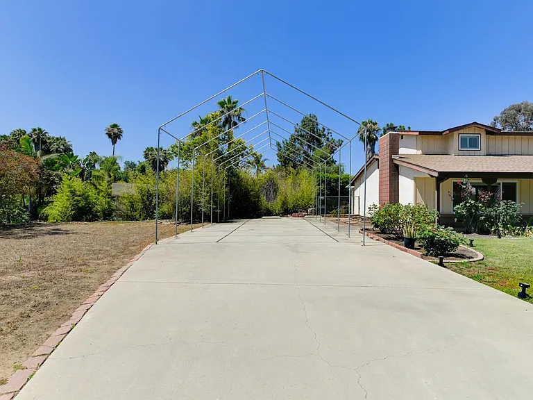 1531 Sundale Rd — Photo 17