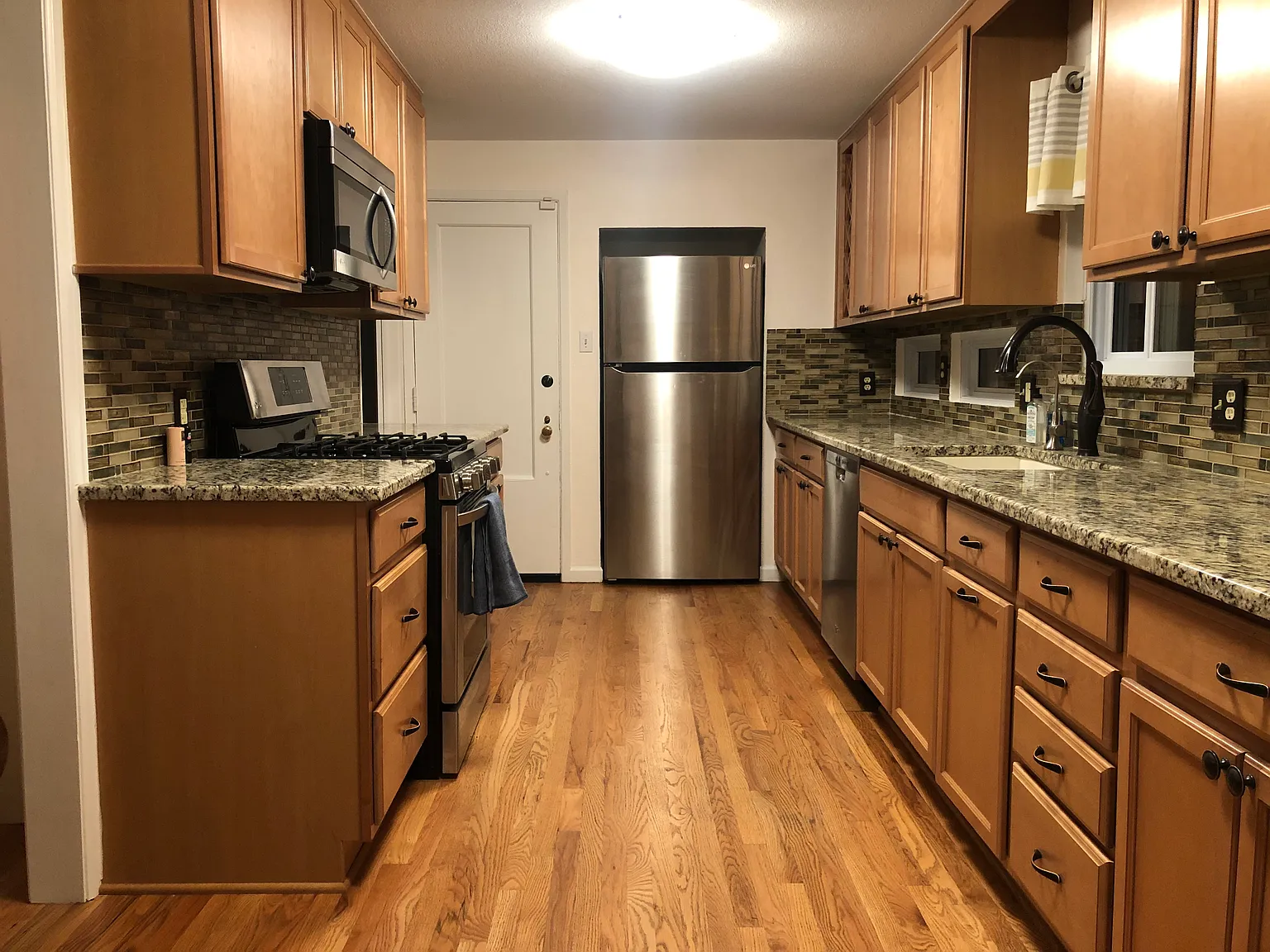 4 bed, 2478 sqft, $2,900 — Photo 3