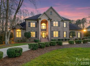 5201 Piper Glen Dr, Charlotte, NC 28277