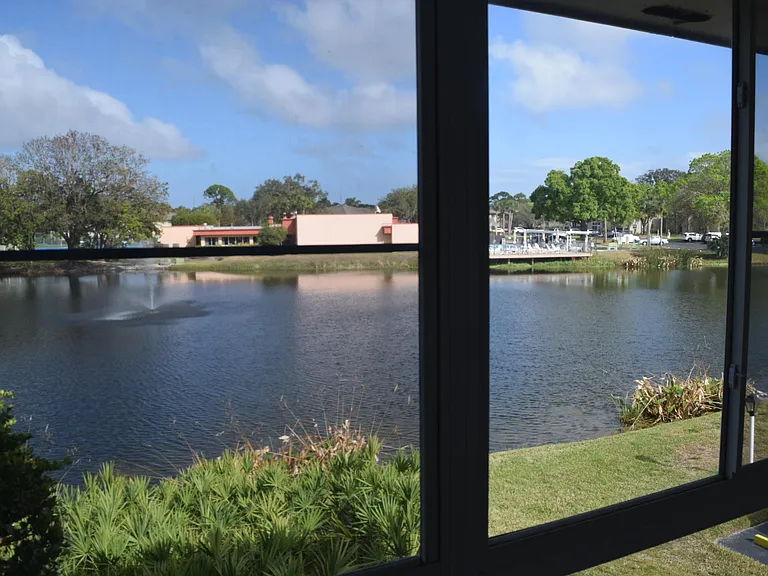 1 Lake Vista Trl #201 — Photo 22
