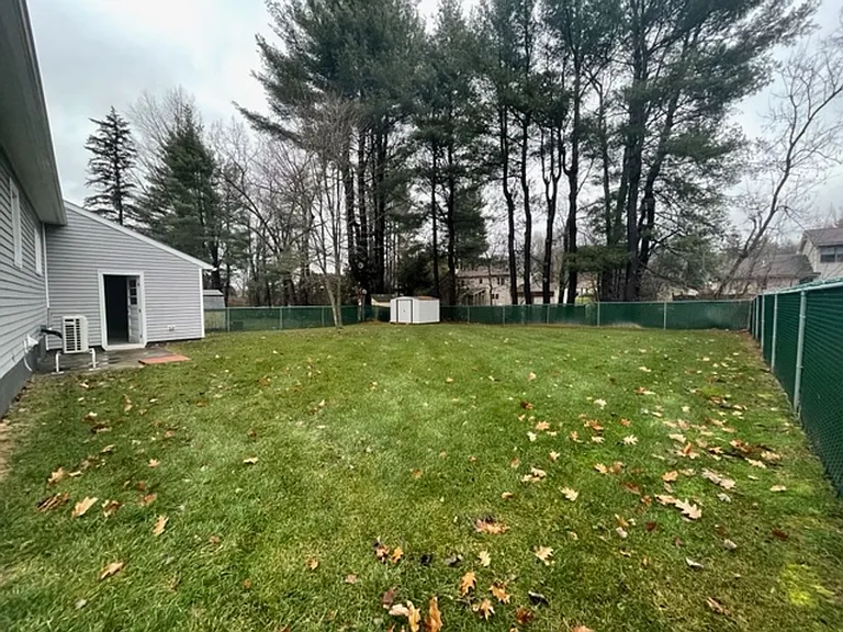 138 Pine Grove Dr — Photo 25