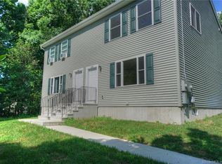 332 Pumpkin Hill Rd, Ledyard, CT 06339