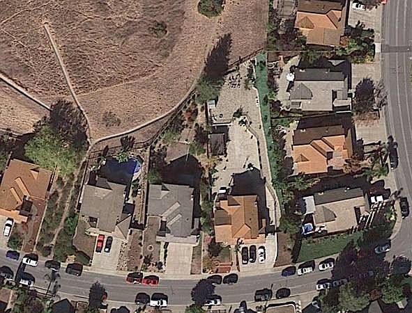 2nd image of 112 Raleigh Ct