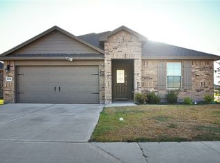 208 Oxford Rd, Sinton, TX 78387