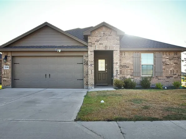 208 Oxford Rd, Sinton, TX 78387