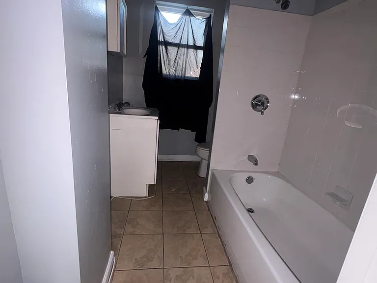 1016 W Lanvale St #3 — Photo 3