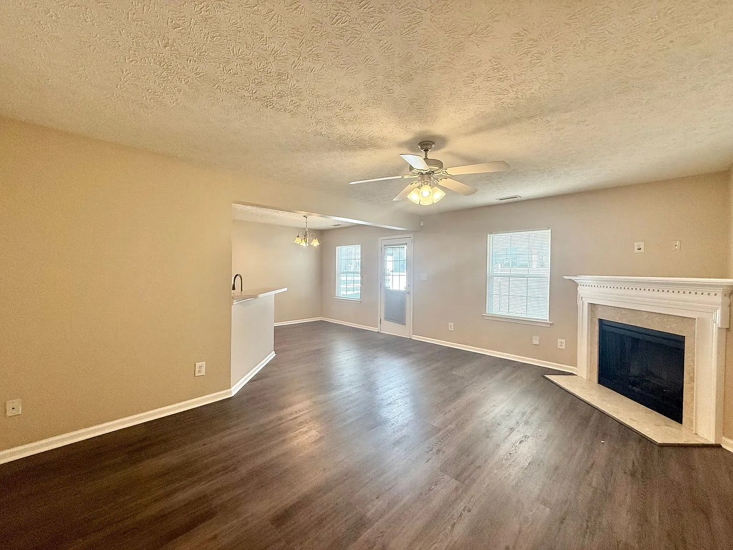 Spacious 3BR, 2.5BA Raleigh Townhome with a Fenced Backyard — Photo 2