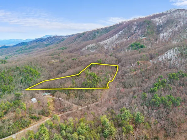 4046 Forest Trails Dr, Sevierville, TN 37876