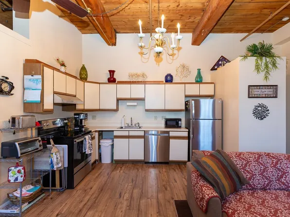 156 Front Street #107, Exeter, NH 03833