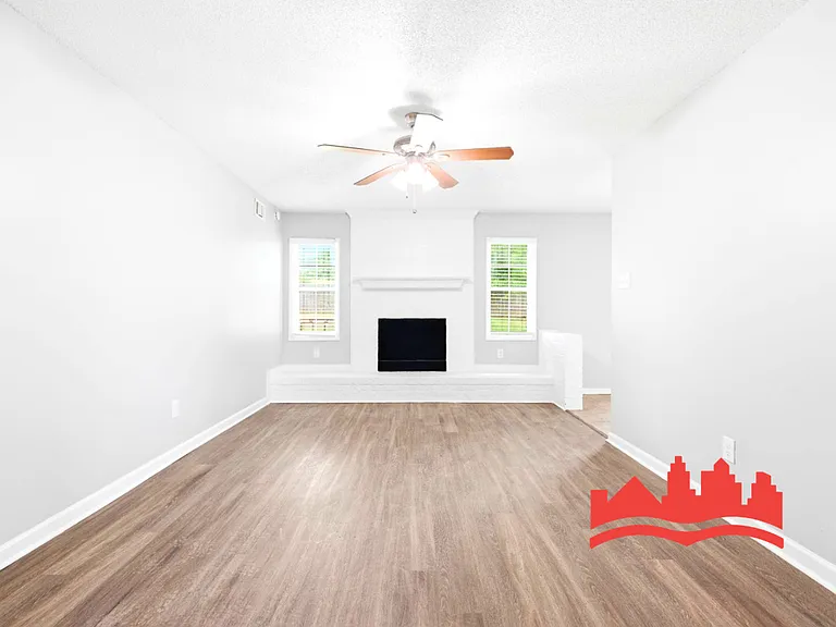 3989 Battlefield Dr — Photo 10
