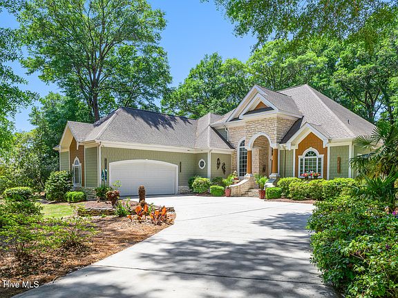 2nd image of 483 Blue Heron Court