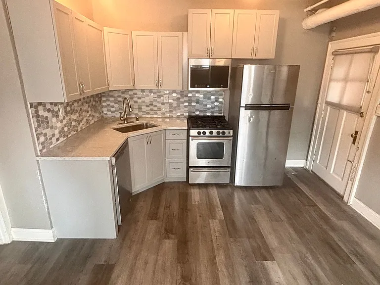 1444 N Humboldt Ave — Photo 4