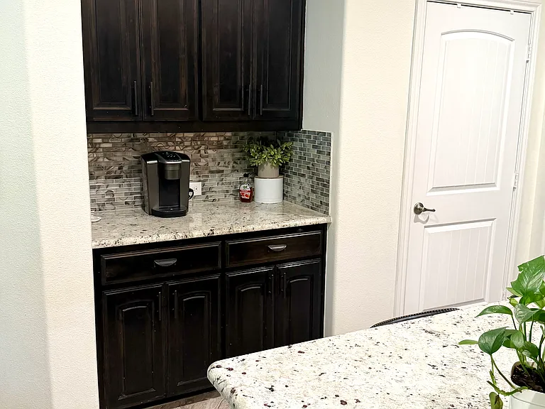 100 Cole Ct — Photo 6
