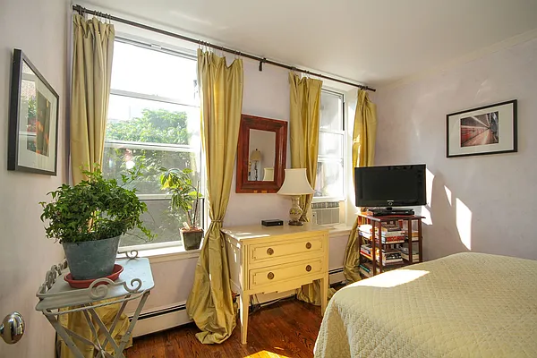 Rented by Compass | media 33