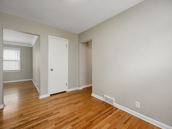 5th image of 3402 Chester Rd
