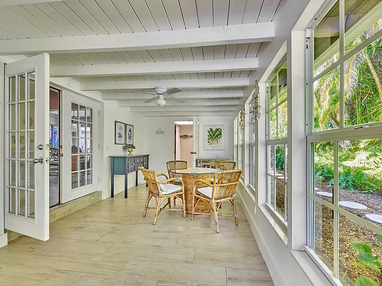 301 NW 3rd Ct — Photo 33