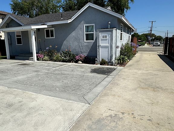 3rd image of 3006 E 70th St