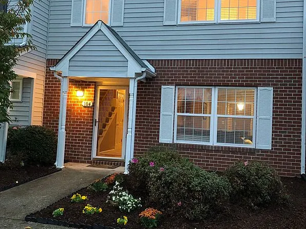 104 Horse Run Dr, Chesapeake, VA 23322