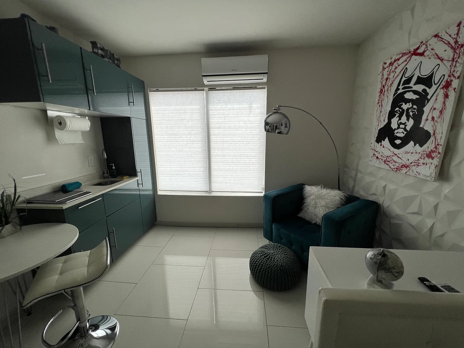 Studio, 150 sqft, $1,195 — Photo 3