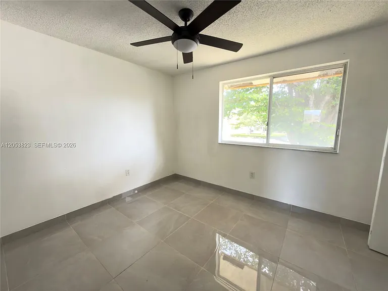 14010 NE 3rd Ct #1 — Photo 14