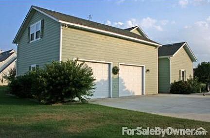 Eat in kitchen
						:
						Custom cabinet work