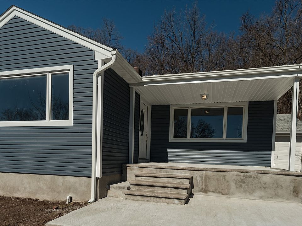 Front pictures 510 Valley Rd