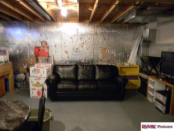 2nd image of 18027 Sunridge St