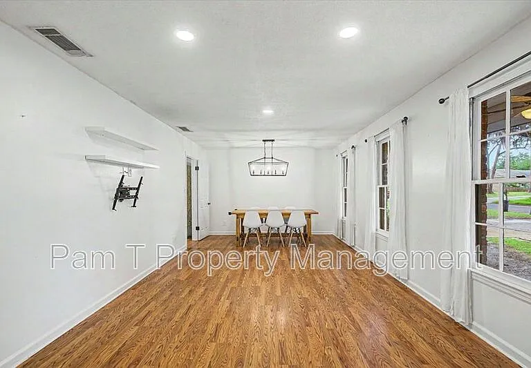 1332 Grace Dr — Photo 5