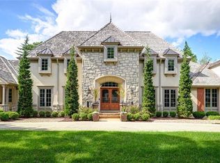 2110 W 69th Ter, Mission Hills, KS 66208