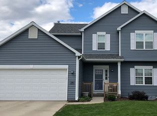 W256 Thompson Cir, Oconomowoc, WI 53066