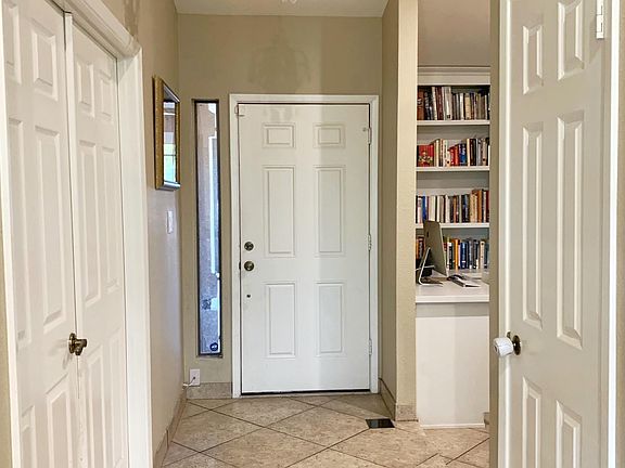 5th image of 1428 W Escarpa St