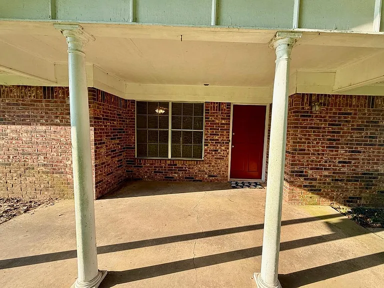 10514 FM 1650 — Photo 2