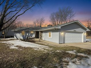 1605 Mountain Lake Rd, Mountain Lake, MN 56159