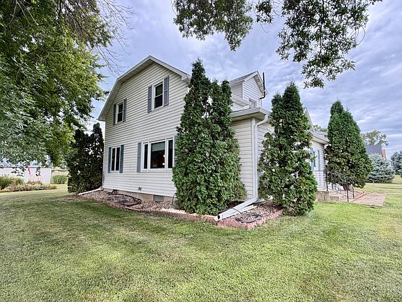 4th image of 220 Cardinal St SE