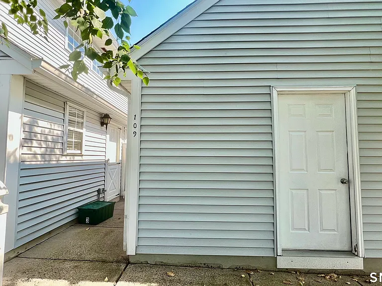 109 Misty Meadow Ln #109 — Photo 1