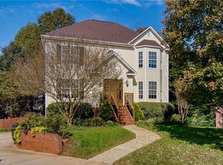 160 Crossglenn Dr, Winston Salem, NC 27103