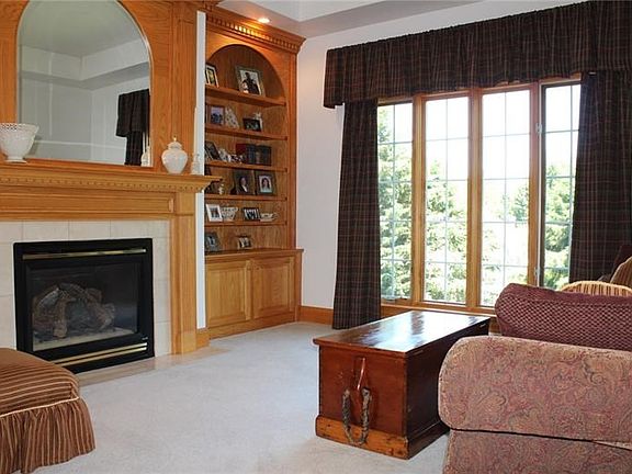 3rd image of 126 Saint Ives Dr